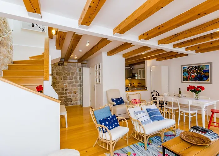 Apartment Domino 18